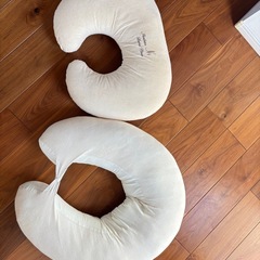 授乳クッション　二つの画像