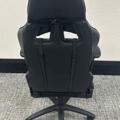 ゲーミングチェアの画像