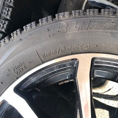 商談中 スタッドレスタイヤ ホイールセット 軽自動車 ブリヂストンの画像