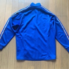 adidas トラックジャケットの画像