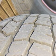 スタッドレスタイヤ　ホイールの画像