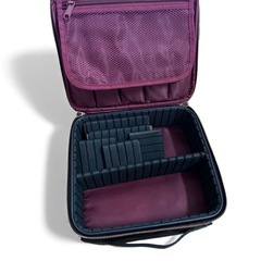 ブラック キルティング 大容量 メイクボックス 化粧品収納 バッグ型 美品の画像