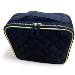 ブラック キルティング 大容量 メイクボックス 化粧品収納 バッグ型 美品の画像