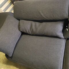 HUKLA　フクラ　ダークグレー ファブリックソファ　羽毛 オットマン付きの画像