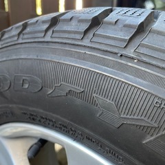 トヨタ　スタッドレスタイヤ　215 60 R16 の画像