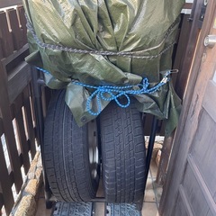 トヨタ　スタッドレスタイヤ　215 60 R16 の画像