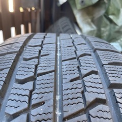 トヨタ　スタッドレスタイヤ　215 60 R16 の画像