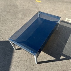 ガラステーブルの画像