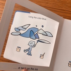 幼児　英語トイブック　色の画像