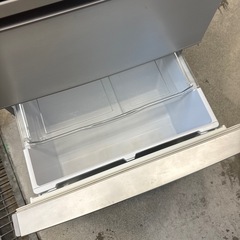 美品5ドア冷蔵庫　2010年製　動作確認済み　清掃、除菌済みの画像