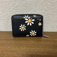 美品katespade小銭入れの画像