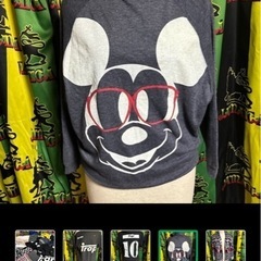 レディース服ー学生〜若い子向けー全部で44枚位あります。ー無料でお譲りします。の画像