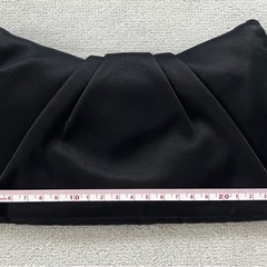 CHANEL マトラッセクラッチ　ブラックサテンの画像