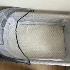 Kino Linpoベビーベッドの画像