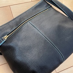 本革 ショルダーバッグの画像
