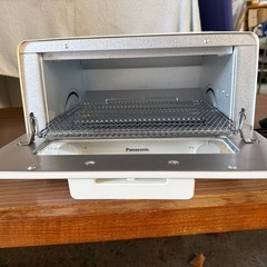パナソニック トースター オーブントースター 4枚焼き対応 30分タイマー搭載 ホワイト NT-T501-Wの画像