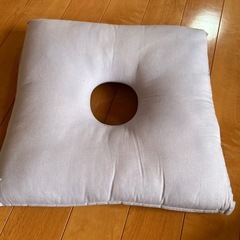 ドーナツ型座布団の画像