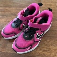 女の子　男の子用　NIKE シューズの画像