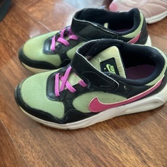 女の子　男の子用　NIKE シューズの画像