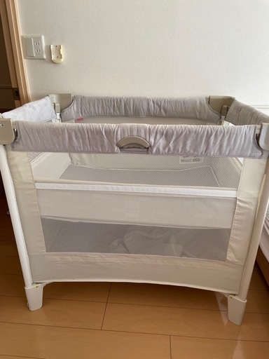 アップリカ ココネルエアープラス ホワイトベージュ