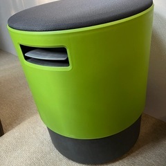 Steelcase 昇降スツール Turnstone Buoy の画像