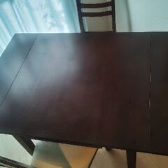 サイズ可変可能なダイニングセットの画像