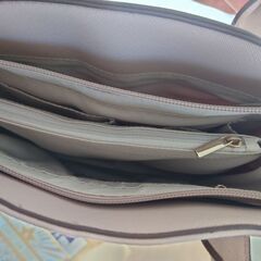 ピンクレースハンドバッグの画像