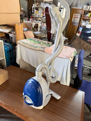 東芝 TOSHIBA 紙パック式掃除機 ブルー VC-D50K（L） TOSHIBA（東芝） VC-D50K-L 紙パック式掃除機 ブルー : GIGA ヤフー店