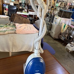 東芝｜TOSHIBA  VC-D50K-L 紙パック式掃除機 ブルー [紙パック式]254 VC-D50K-L 紙パック式掃除機 ブルー [紙パック式]の画像