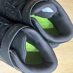 【美品】アシックス ジュニア スノーシューズ レーザービーム　24.0の画像