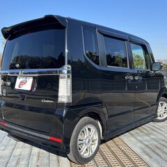 神奈川【自社ローン】保証人無可★全国対応★N-BOXカスタム【G Lパッケージ】車検2年付/左側パワスラ/社外ナビ/スマートキー/走行中TV可/ＤＶＤ再生/フルフラットシート/フォグ/ETCの画像