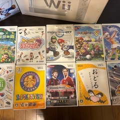 Nintendo Wii本体+ソフト10本 マリオカートハンドル付きの画像