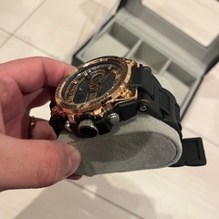 腕時計ブラックゴールド　ケースセットの画像