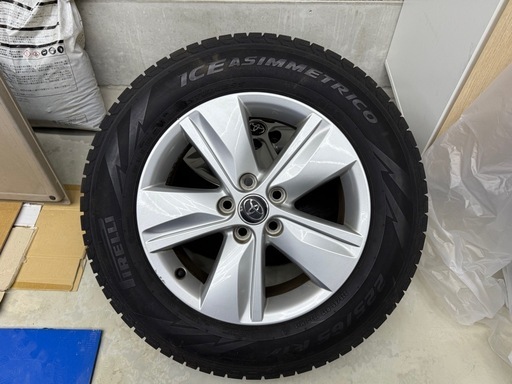 60ハリアー 純正ホイール　スタッドレスタイヤ 225/65r17 ピレリ
