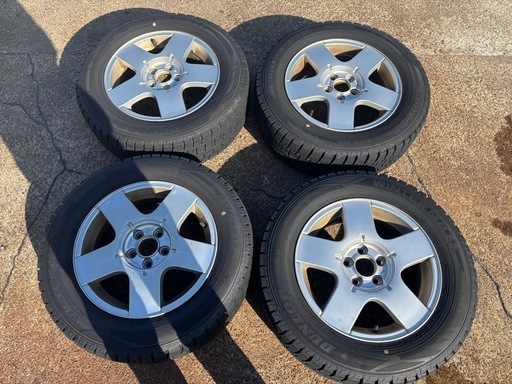 プリウス等 195/65R15スタッドレスタイヤ アルミ付き4本セット 冬用