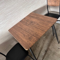 【机1✖︎イス2台】ダイニングテーブルの画像