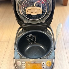 炊飯器　象印 NP-NC10型の画像
