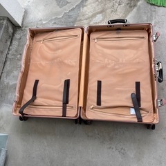 スーツケースの画像