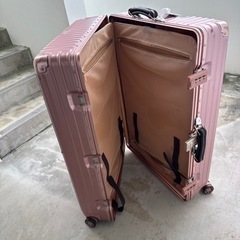 スーツケースの画像
