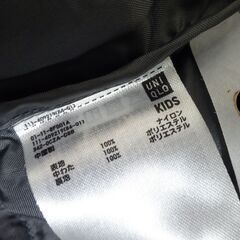 ( E-70 )UNIQLO ユニクロ BOYS ライトウォームパデットパーカ ブラック 黒 １４０サイズ 111-409219 中古の画像