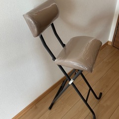 折りたたみカウンター椅子　ほぼ新品の画像
