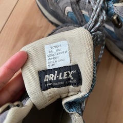 トレッキングシューズ　23.5cmの画像