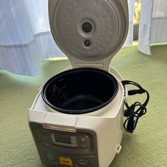 TIGER マイコン炊飯ジャー　3号炊きJAI-R の画像