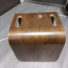 【無料】子ども用ハイチェアと多目的椅子の画像