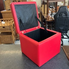 K2512-001 スツール 収納付き オットマン スクエア レッド 合成皮革 キズ汚れ有りの画像