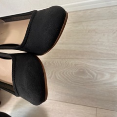 黒　パンプス　24.5の画像