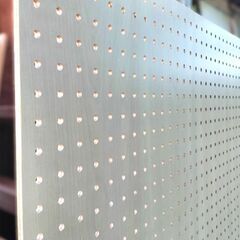 カバ板目有孔ボード　３×６版　厚み９mm　(1800×900×t9mm）　の画像