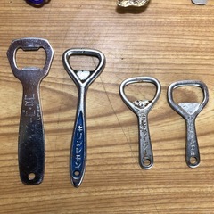 昭和レトロ 栓抜き 14個まとめ売り サッポロビール キリンビール アサヒビール キリンレモン コカコーラ 読売新聞 キョクヨー 極洋の缶詰の画像