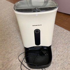 ペット自動給餌器カリカリマシンの画像