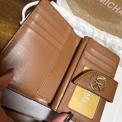MICHEAL KORS お財布の画像